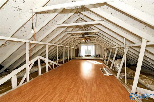 909 Bellemeade Street SW, Hartselle, AL 35640