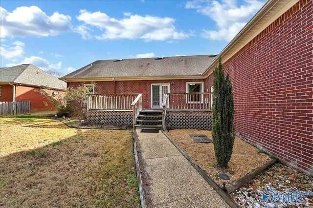 909 Bellemeade Street SW, Hartselle, AL 35640