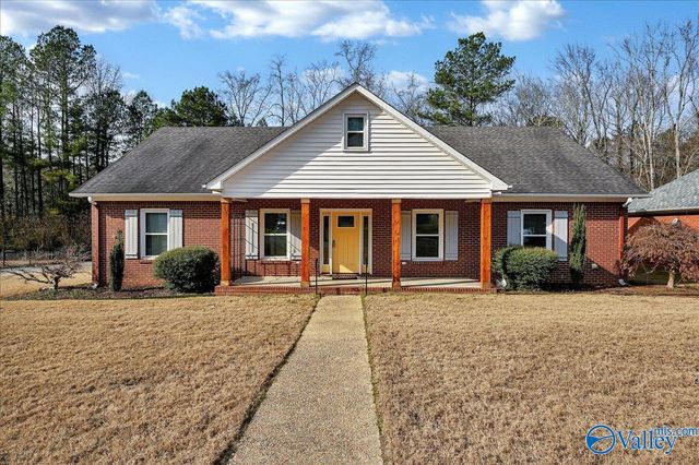 909 Bellemeade Street SW, Hartselle, AL 35640