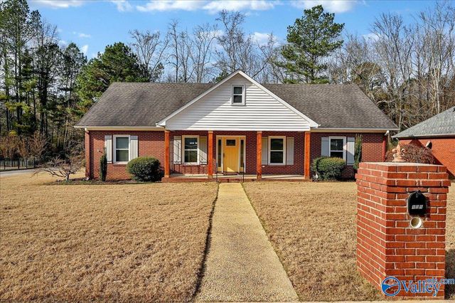 909 Bellemeade Street SW, Hartselle, AL 35640
