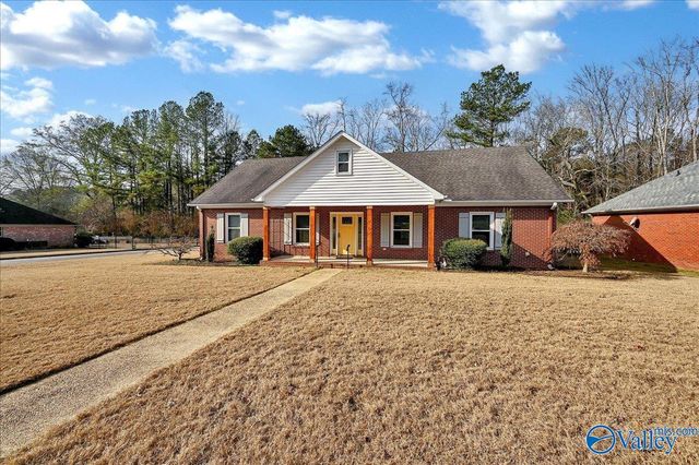 909 Bellemeade Street SW, Hartselle, AL 35640