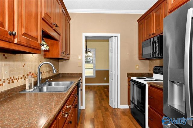 909 Bellemeade Street SW, Hartselle, AL 35640