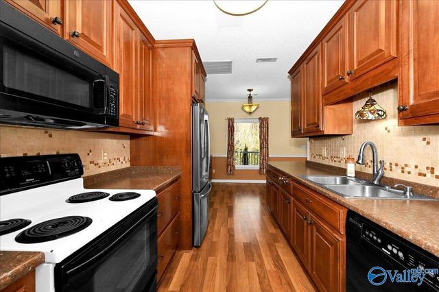 909 Bellemeade Street SW, Hartselle, AL 35640