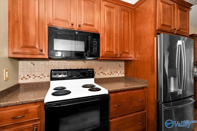 909 Bellemeade Street SW, Hartselle, AL 35640