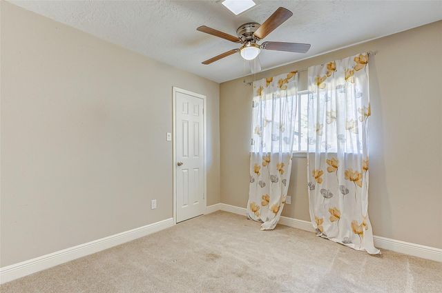 5423 Fawn Trail Lane, Humble, TX 77346