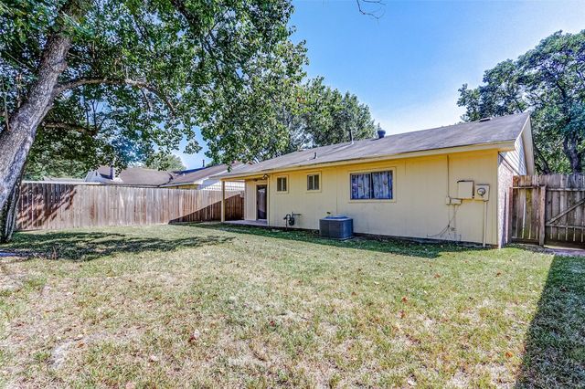 5423 Fawn Trail Lane, Humble, TX 77346