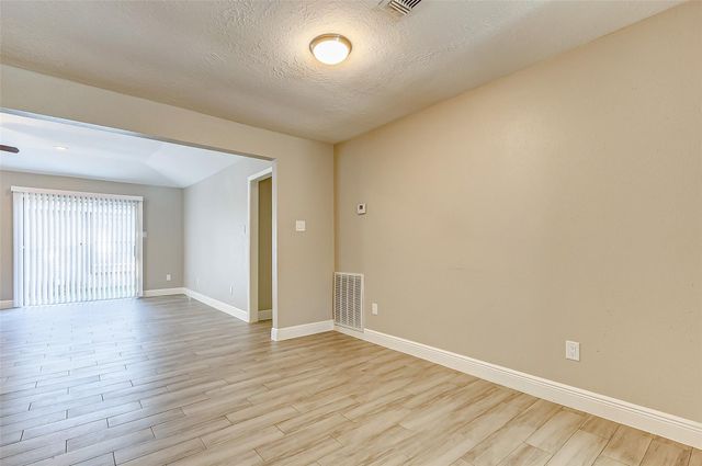 5423 Fawn Trail Lane, Humble, TX 77346