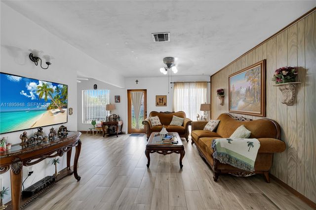5402 SW 128th Place, Miami, FL 33175