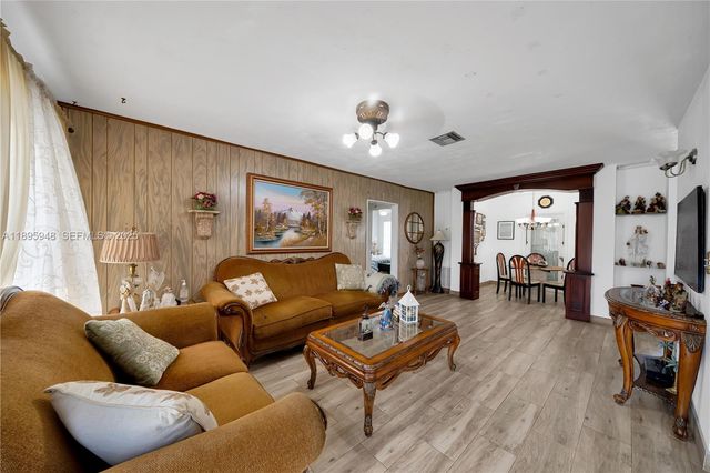 5402 SW 128th Place, Miami, FL 33175