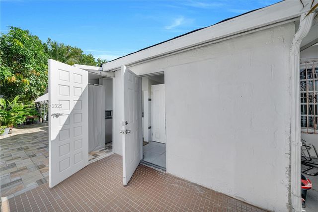 5402 SW 128th Place, Miami, FL 33175