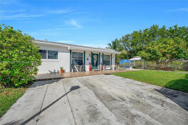 5402 SW 128th Place, Miami, FL 33175