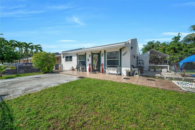 5402 SW 128th Place, Miami, FL 33175