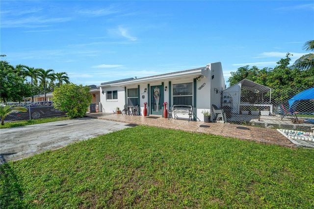 5402 SW 128th Place, Miami, FL 33175