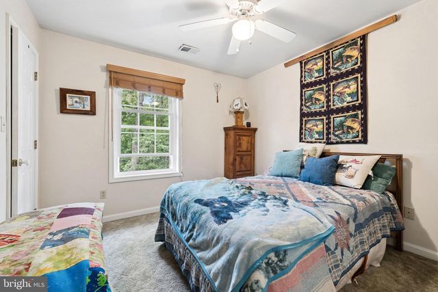 5099 COURTNEYS CORNER RD, Sumerduck, VA 22742