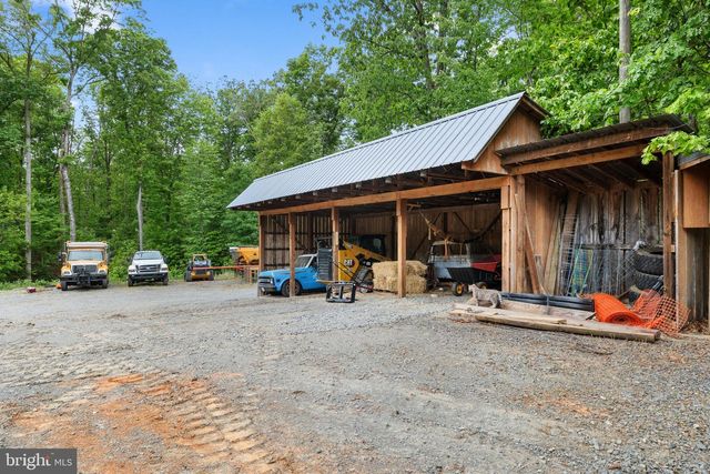 5099 COURTNEYS CORNER RD, Sumerduck, VA 22742