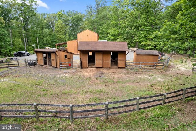 5099 COURTNEYS CORNER RD, Sumerduck, VA 22742