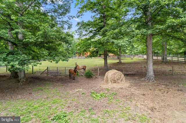 5099 COURTNEYS CORNER RD, Sumerduck, VA 22742
