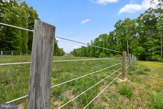5099 COURTNEYS CORNER RD, Sumerduck, VA 22742
