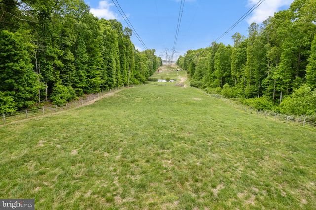 5099 COURTNEYS CORNER RD, Sumerduck, VA 22742