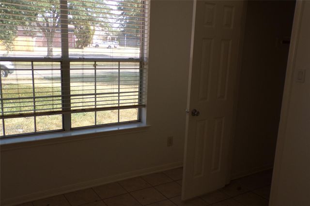 16006 Hiram Clarke Road, Houston, TX 77053