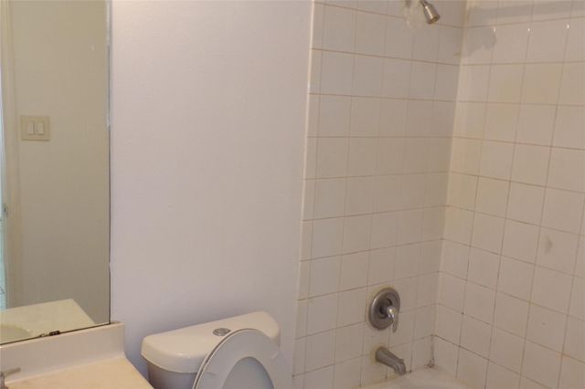 16006 Hiram Clarke Road, Houston, TX 77053