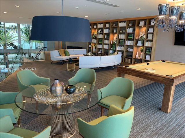 16385 Biscayne Boulevard 421, North Miami Beach, FL 33160