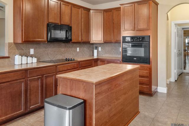 41220 Colonial Dr, Sorrento, LA 70778