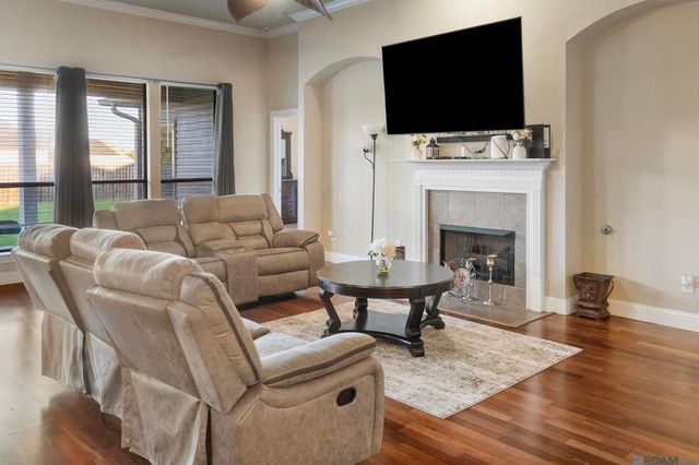 41220 Colonial Dr, Sorrento, LA 70778