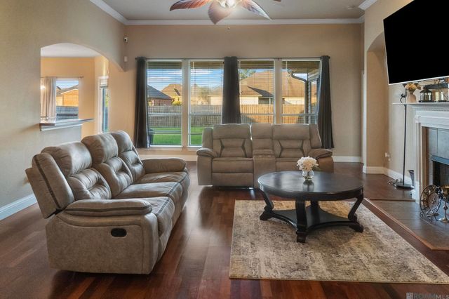 41220 Colonial Dr, Sorrento, LA 70778