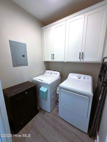 207 Fairview Street, Atlantic Beach, NC 28512