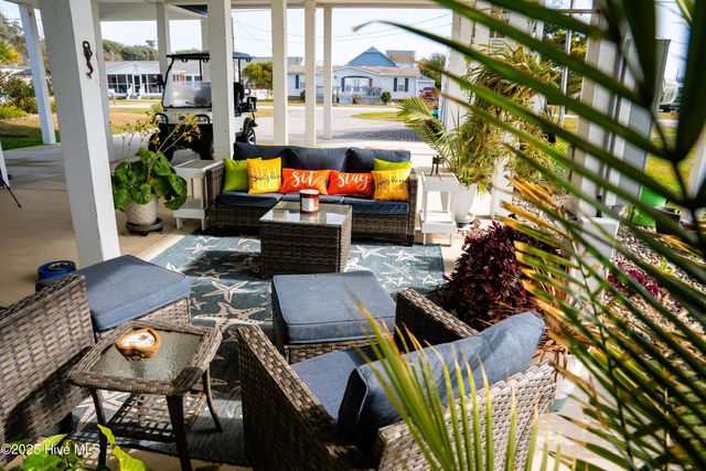 207 Fairview Street, Atlantic Beach, NC 28512