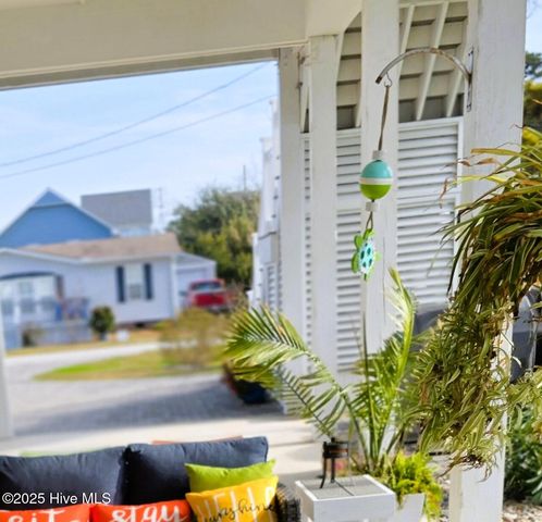207 Fairview Street, Atlantic Beach, NC 28512