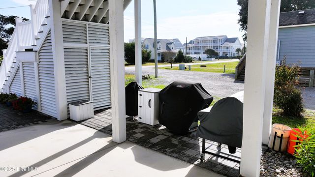 207 Fairview Street, Atlantic Beach, NC 28512