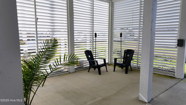 207 Fairview Street, Atlantic Beach, NC 28512