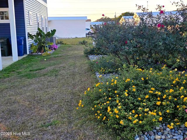 207 Fairview Street, Atlantic Beach, NC 28512