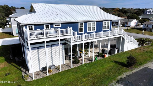 207 Fairview Street, Atlantic Beach, NC 28512
