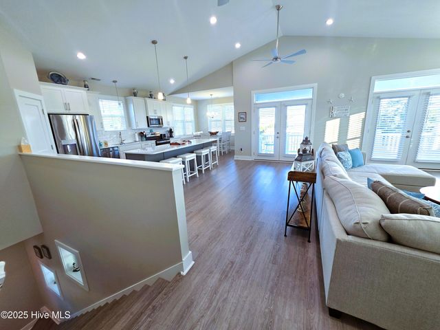 207 Fairview Street, Atlantic Beach, NC 28512