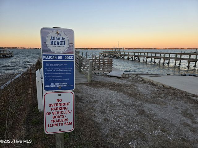 207 Fairview Street, Atlantic Beach, NC 28512