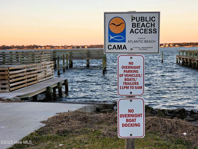 207 Fairview Street, Atlantic Beach, NC 28512