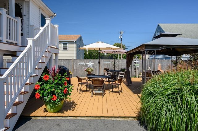 81 Warfield, Hull, MA 02045
