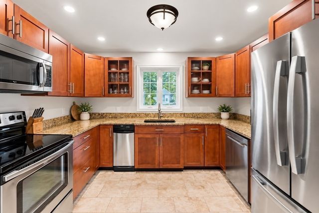 81 Warfield, Hull, MA 02045