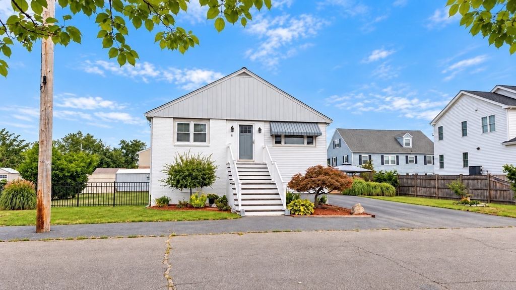 81 Warfield, Hull, MA 02045
