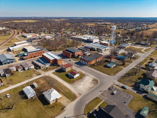 104 N Frances Street, Seymour, MO 65746