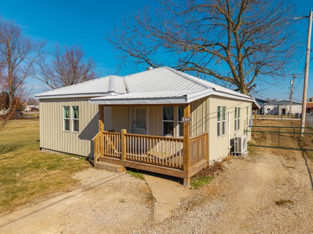 104 N Frances Street, Seymour, MO 65746