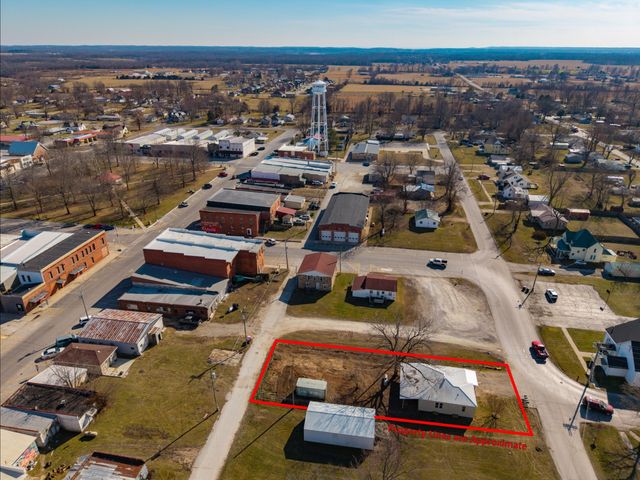 104 N Frances Street, Seymour, MO 65746