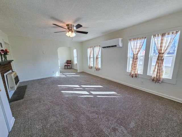 104 N Frances Street, Seymour, MO 65746