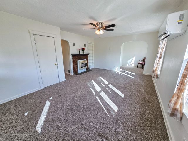 104 N Frances Street, Seymour, MO 65746