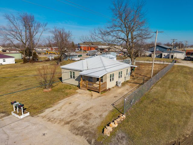 104 N Frances Street, Seymour, MO 65746