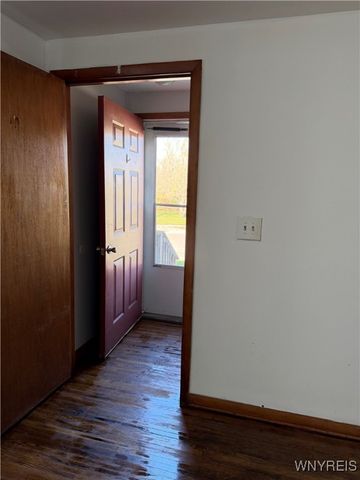 35 Crandon Boulevard, Cheektowaga, NY 14225