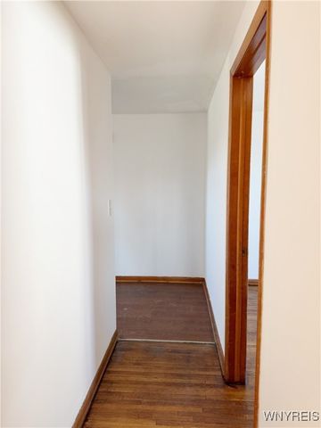 35 Crandon Boulevard, Cheektowaga, NY 14225